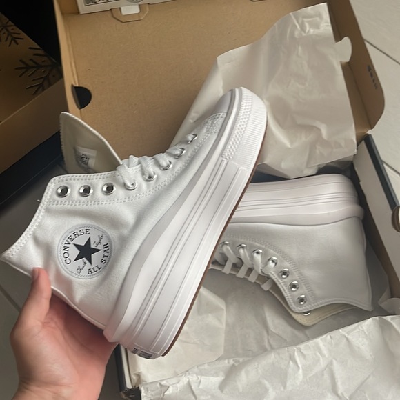CONVERSE Chuck Taylor All Star Move Womens White Platform High Top Shoes 7.5 - Picture 2 of 3